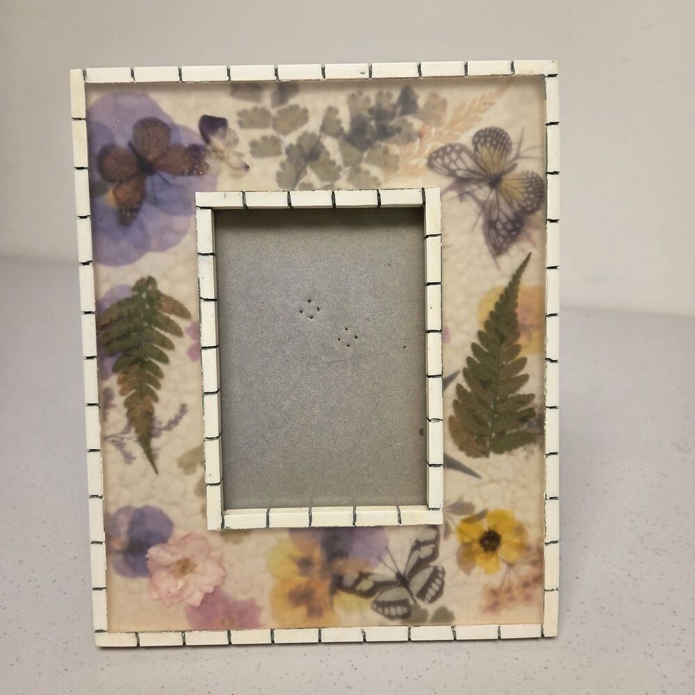 Pressed Butterfly & Flowers **Not Real** Resin Photo Frame 3.5 x 5 Picture